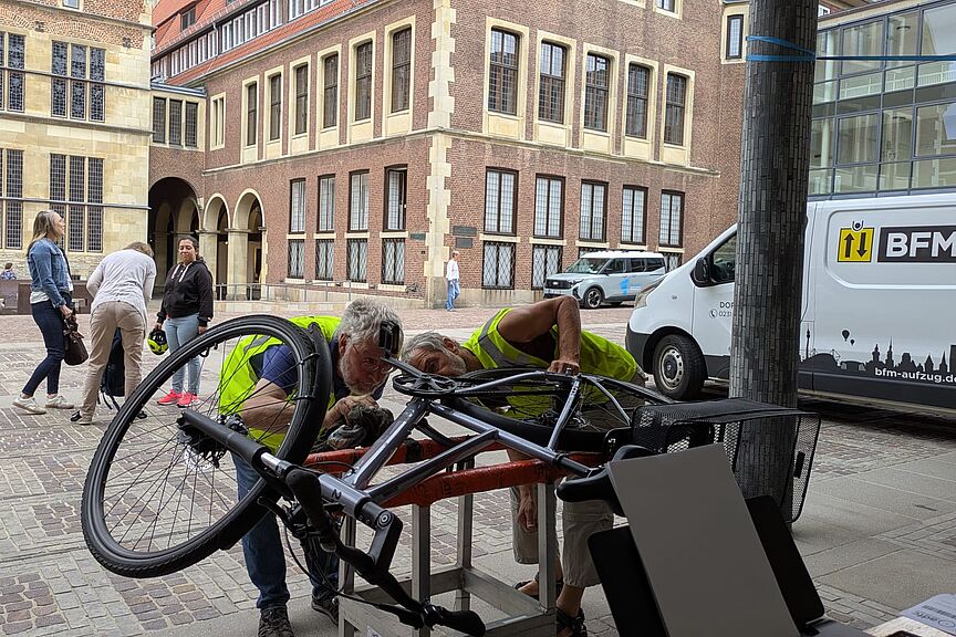 Präzision ist bei den teueren Rädern angesagt (c) Peter Wolter